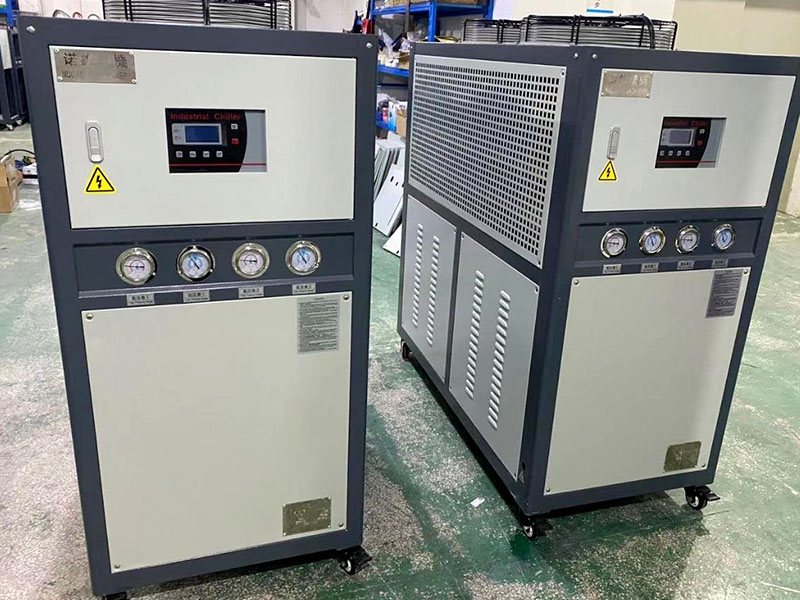 工業冷水機
