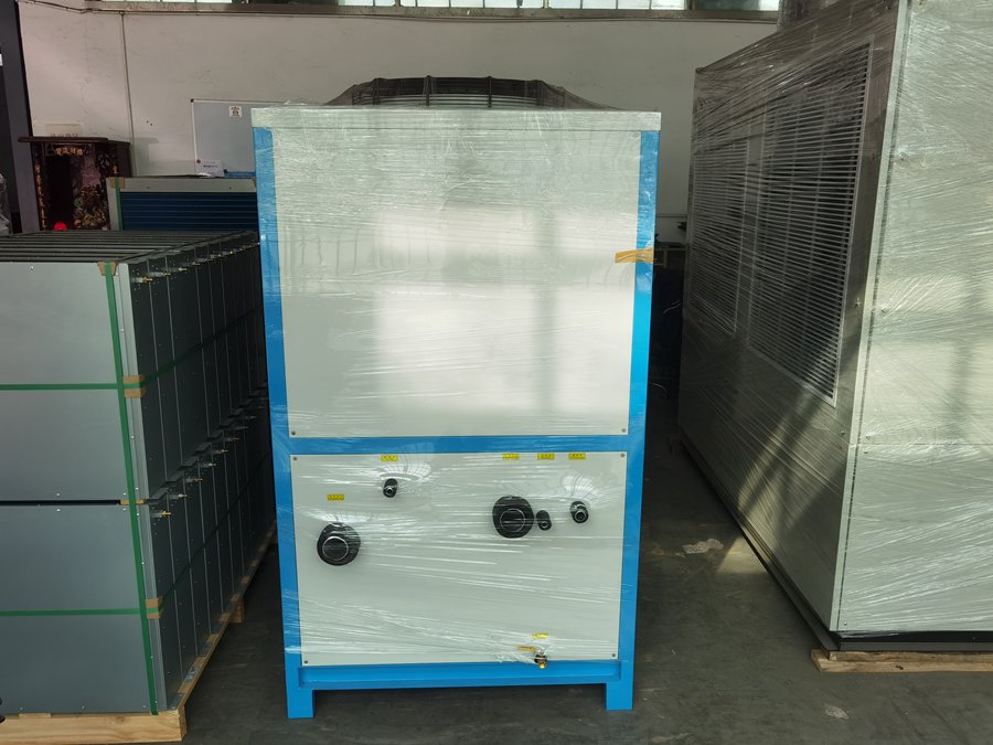 什么是風冷式螺桿冷水機？風冷螺桿機特點介紹！