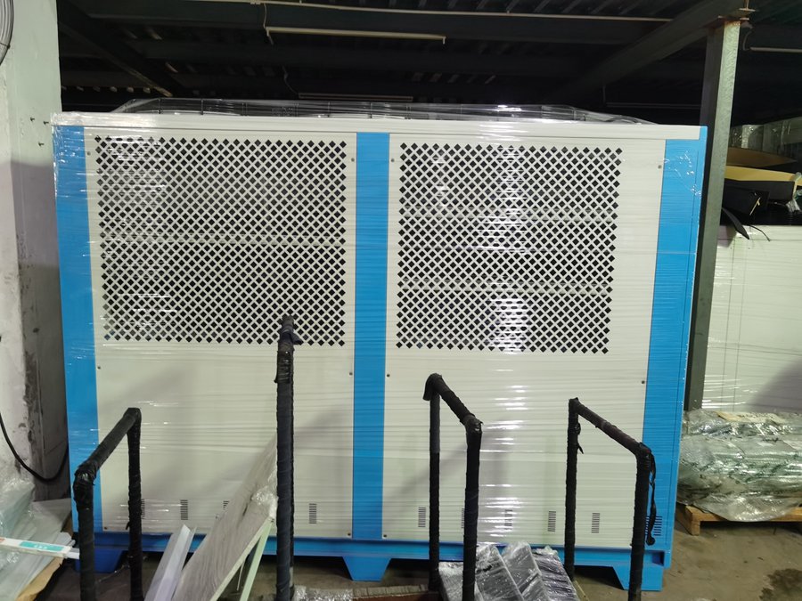 冷水機顯示水泵過載的原因是什么？