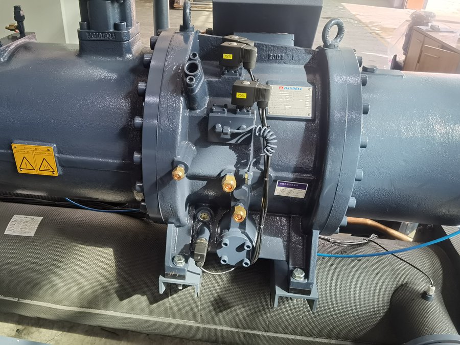 一個模具需要多大的風冷冷水機？