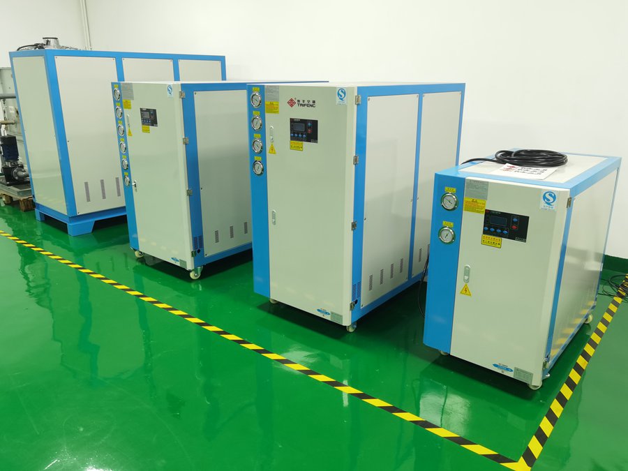 小型制冷恒溫冷水機怎么調(diào)試？