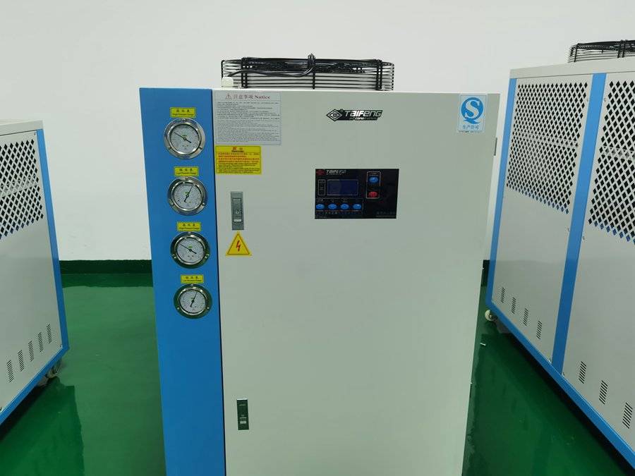 水冷螺桿式冷水機怎樣加氣？提升制冷效率的秘密武器